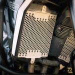 Z Pro Radiator Guard Honeycomb Silver (2 MM Aluminum) Set For Triumph Tiger 900 GT - Image 5
